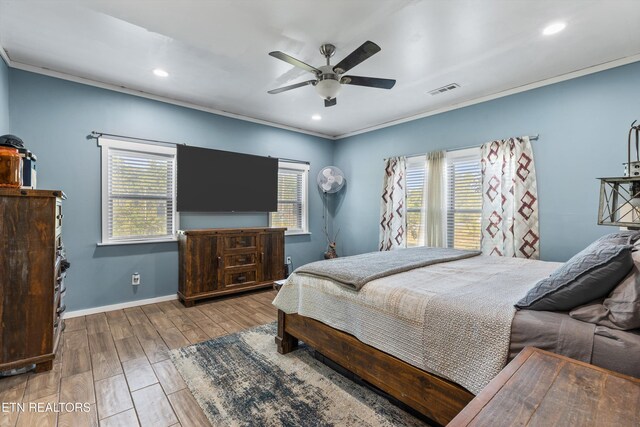 1842 Chapel Rd, Sevierville, TN 37876 - bedroom featuring recessed lighting, visible vents, ornamental molding, and wood finished floors