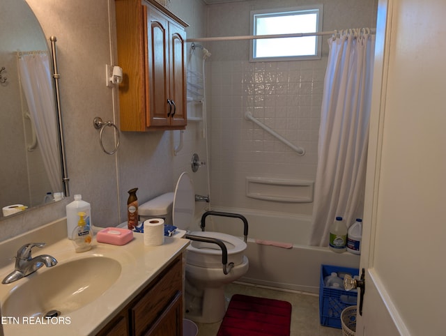 515 N 25th St, Middlesboro, KY 40965 - full bathroom featuring toilet, tile patterned floors, shower / tub combo with curtain, and vanity
