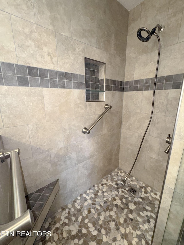 76 Sundrop Ln, Crossville, TN 38571 - bathroom featuring tiled shower