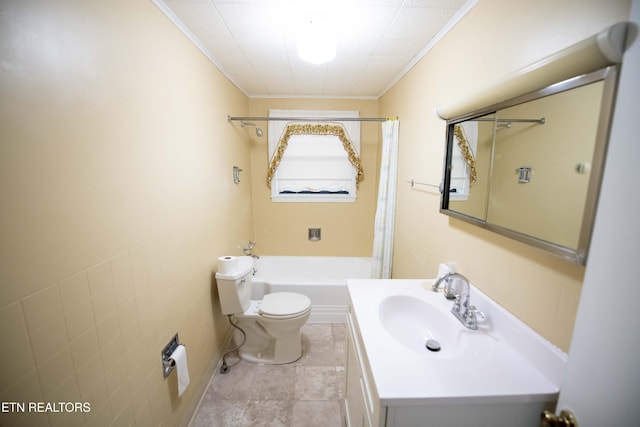 full bath featuring shower / bathtub combination, toilet, vanity, and ornamental molding