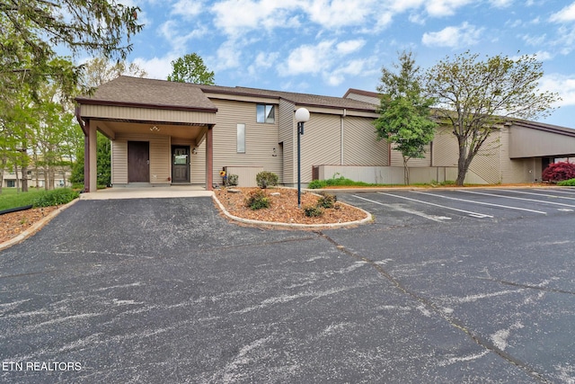 36 Lakeshore Ter Unit 15, Crossville, TN 38558 - photo 1
