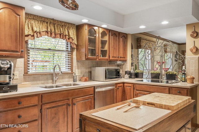 46 Chestnut Dr, Norris, TN 37828 - kitchen featuring black electric cooktop, dishwasher, a sink, and recessed lighting