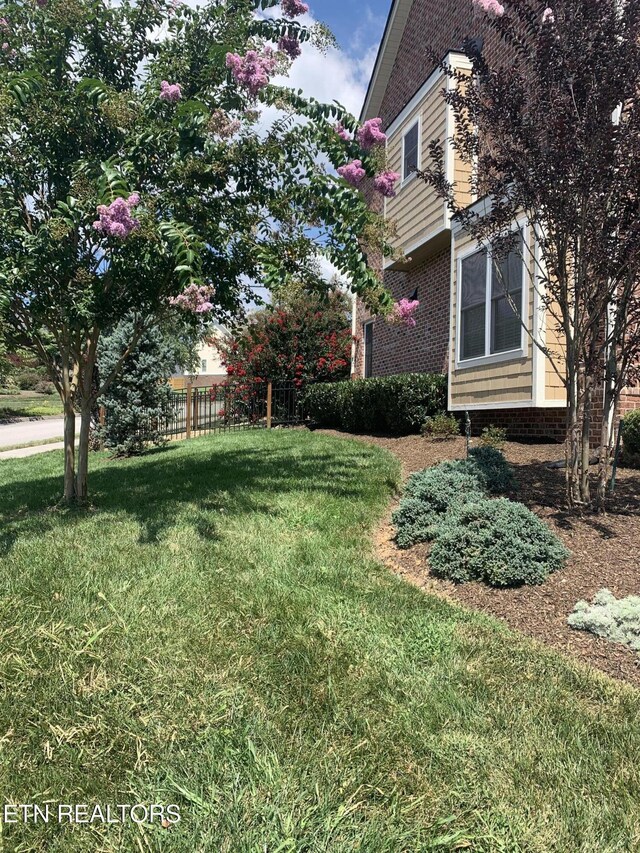 11969 Lakehurst Ln, Knoxville, TN 37934 - view of grassy yard
