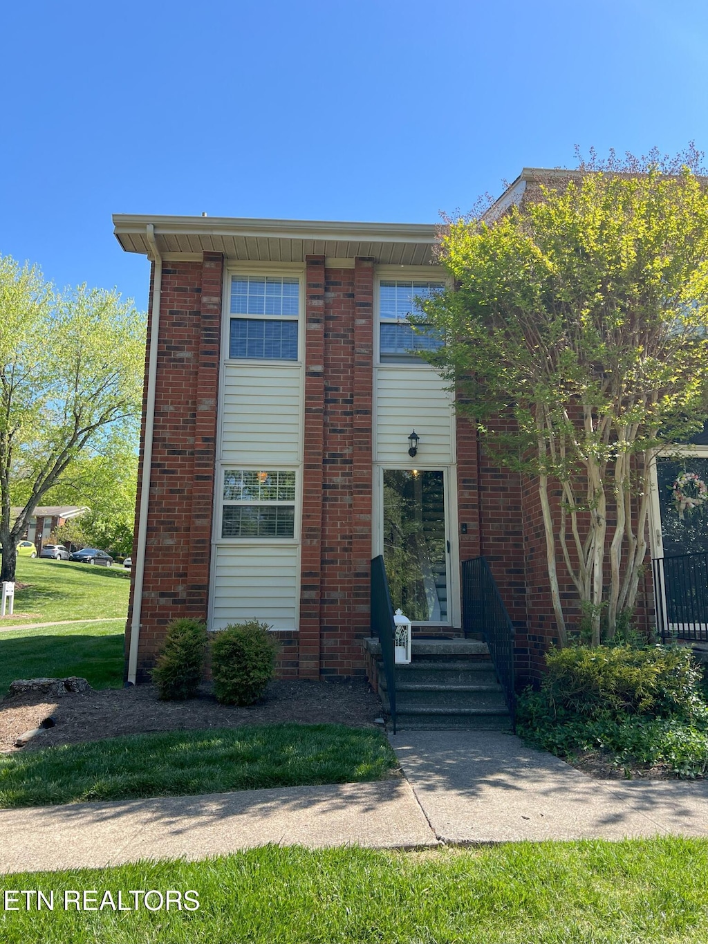6521 Deane Hill Dr Unit 1, Knoxville, TN 37919 - photo 1
