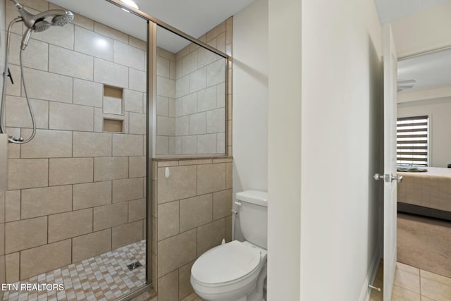3317 Parrish Hill Ln, Knoxville, TN 37938 - bathroom featuring ensuite bath, toilet, and a stall shower