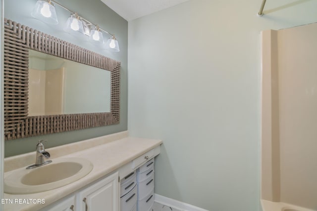 1109 Greywood Dr, Knoxville, TN 37923 - bathroom with vanity and baseboards