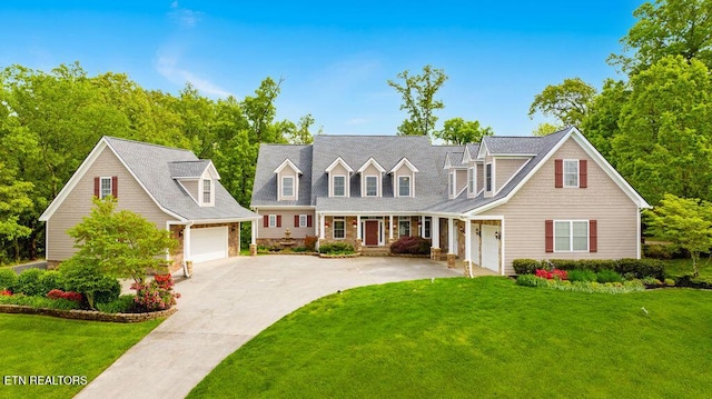 cape cod-style house featuring driveway, covered porch, and a front lawn