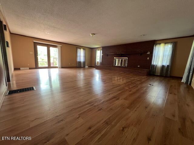 205 Hickory Ln, Jacksboro, TN 37757