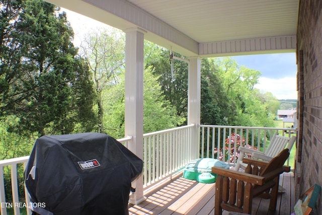 184 Danielle Ct, Harrogate, TN 37752 - wooden deck with area for grilling
