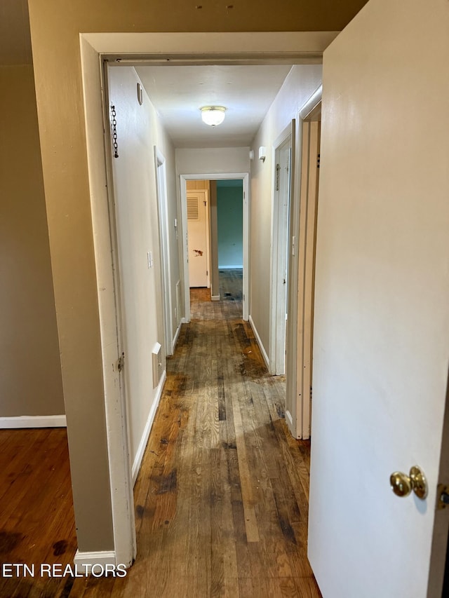 321 Walnut Valley Rd, Clinton, TN 37716 - hallway with hardwood / wood-style flooring and baseboards