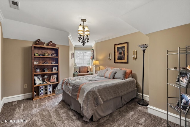 carpeted bedroom with an inviting chandelier, baseboards, crown molding, and visible vents
