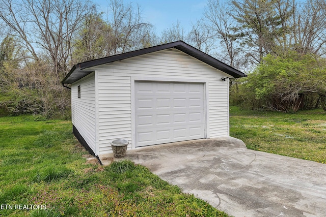 detached garage with driveway
