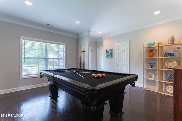 playroom featuring recessed lighting, dark wood-type flooring, visible vents, baseboards, and pool table
