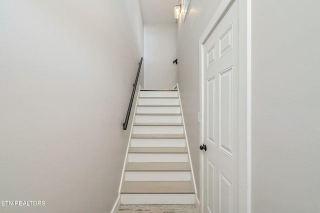 1972 Cherokee Bluff Dr, Knoxville, TN 37920 - photo 6