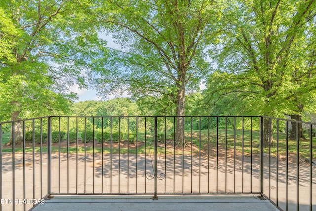1972 Cherokee Bluff Dr, Knoxville, TN 37920 - photo 12