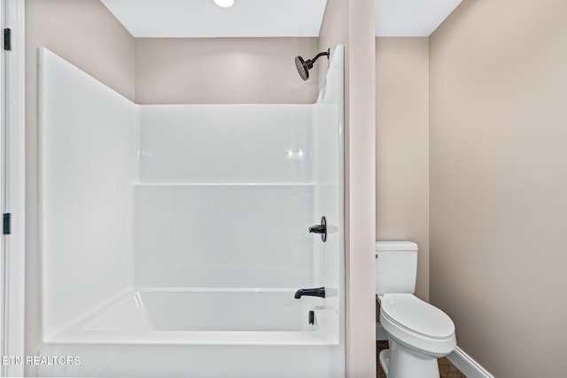 710 Westchester Dr, Crossville, TN 38558 - bathroom with toilet, tub / shower combination, and baseboards