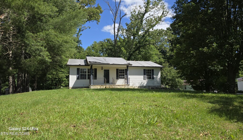 187 Briargate Ln, Greeneville, TN 37743 - photo 1