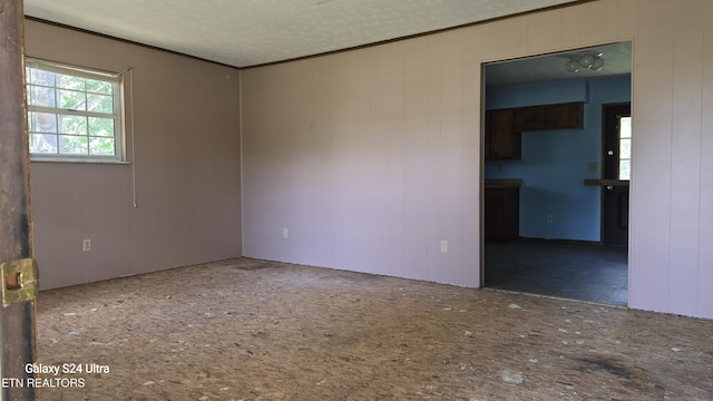 187 Briargate Ln, Greeneville, TN 37743 - empty room featuring crown molding