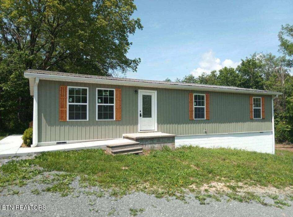 411 Mccroskey, Englewood, TN 37329 - photo 1