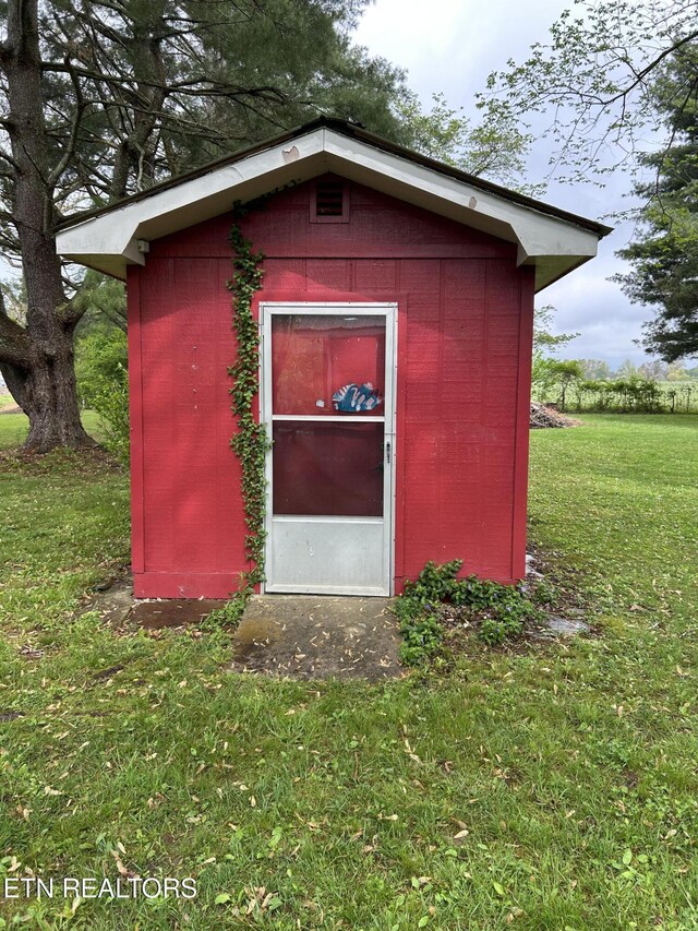 131 Oak Hill Dr, Jamestown, TN 38556 - view of shed