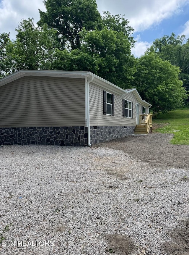 4029 Lilac Ave, Knoxville, TN 37914 - view of property exterior featuring crawl space