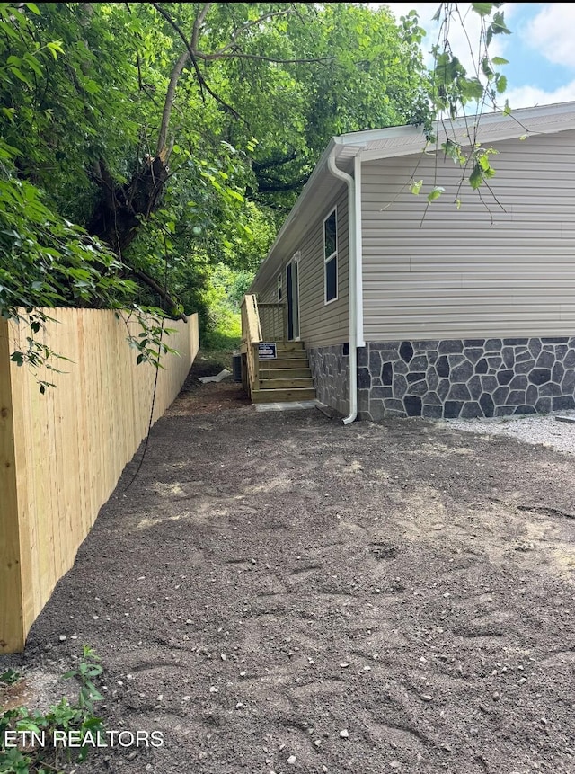 4029 Lilac Ave, Knoxville, TN 37914 - view of side of home featuring fence