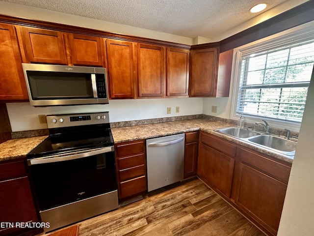 6523 Deane Hill Dr Unit 12, Knoxville, TN 37919 - photo 2