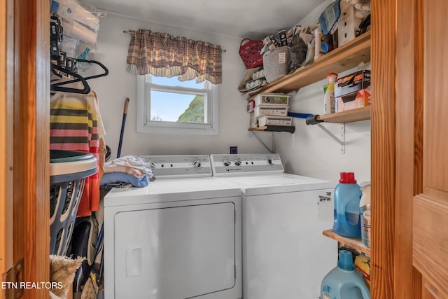clothes washing area with laundry area and washing machine and dryer