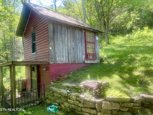 view of property exterior