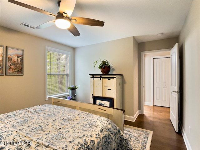 107 Mistletoeberry Rd, Oak Ridge, TN 37830 - bedroom featuring a ceiling fan, visible vents, wood finished floors, and baseboards