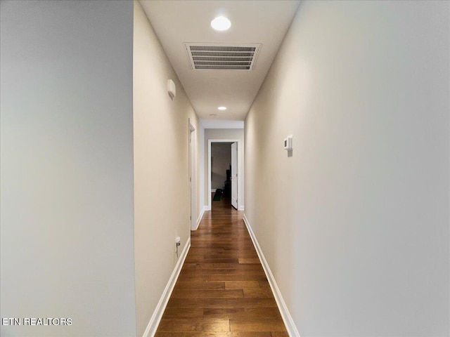 107 Mistletoeberry Rd, Oak Ridge, TN 37830 - hallway featuring recessed lighting, visible vents, baseboards, and dark wood finished floors