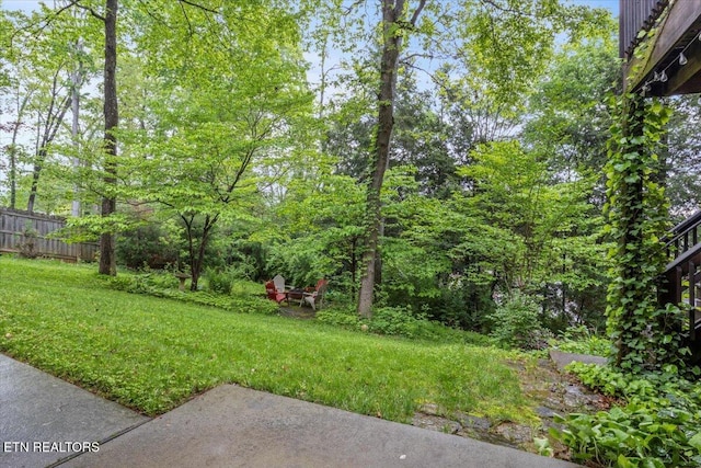 view of yard with fence
