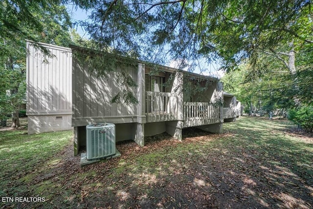 67 Eagle Ct, Crossville, TN 38558 - exterior space featuring a wooden deck, crawl space, and central AC unit