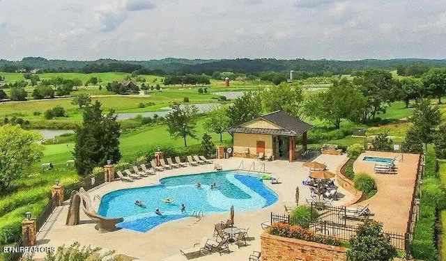 1031 Black Cove Ln, Loudon, TN 37774