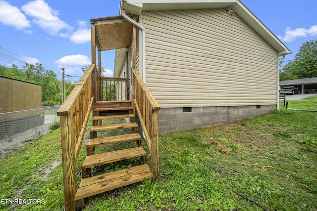 301 Hill St, Rocky Top, TN 37769 - view of side of property featuring crawl space and fence