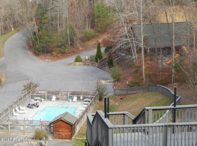 936 Buck Way, Sevierville, TN 37876 - pool with fence