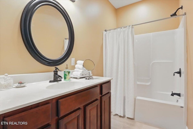 12116 W Kings Gate Rd, Farragut, TN 37934 - bathroom featuring vanity and shower / bathtub combination with curtain