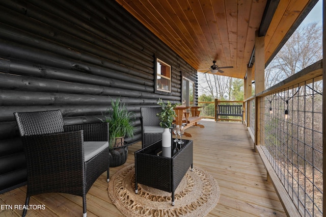 deck with ceiling fan