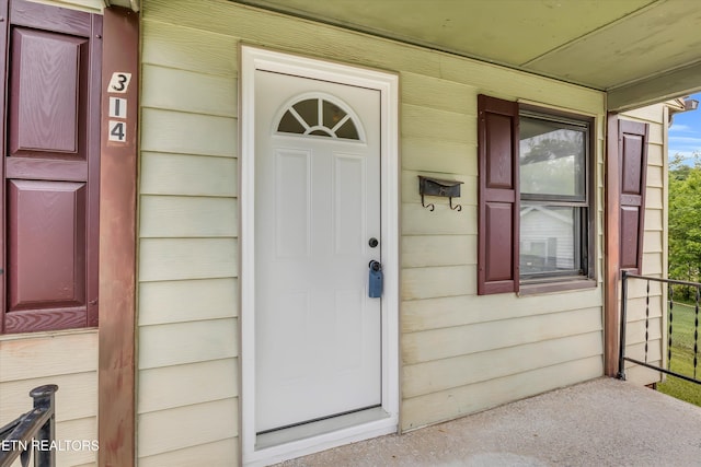 view of property entrance