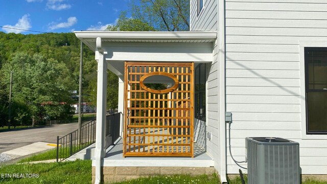 details with central AC