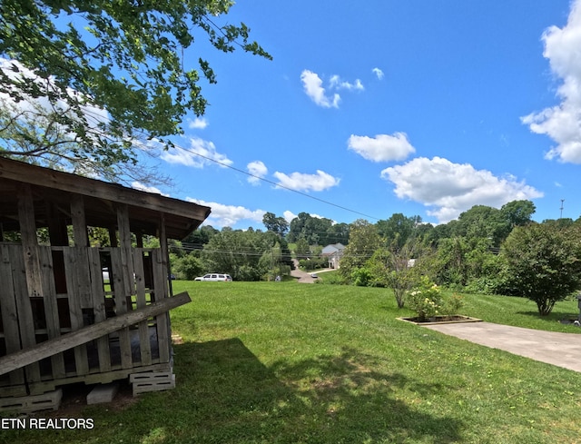 2094 NW Cecil Johnson Rd, Knoxville, TN 37921 - view of grassy yard