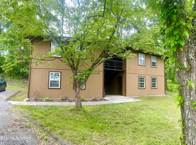 7003 Old Clinton Pike, Knoxville, TN 37921 - exterior space featuring a front lawn