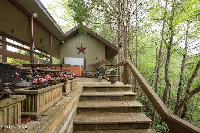 deck with stairs