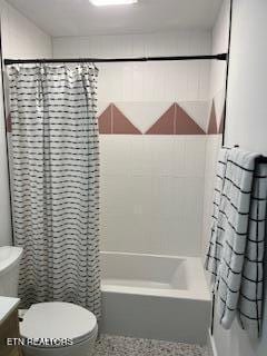 full bath with vanity, toilet, and shower / bathtub combination with curtain
