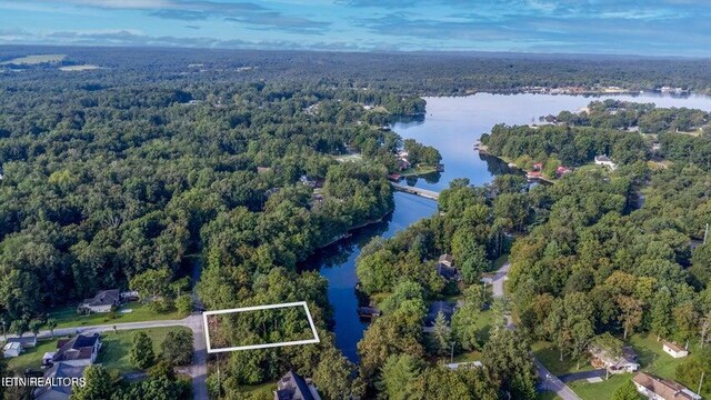 1566 E Cherokee Rd, Crossville, TN 38572