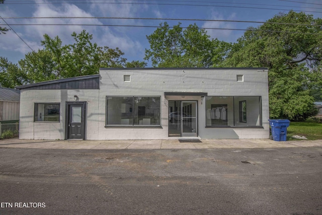 309 W Wheeler St, Rockwood, TN 37854 - photo 1