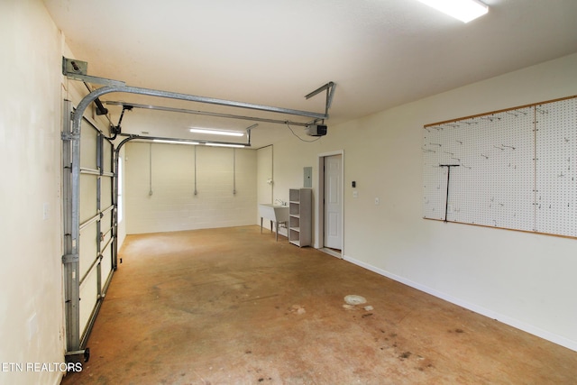 13177 Clear Ridge Rd, Knoxville, TN 37922 - garage featuring a garage door opener