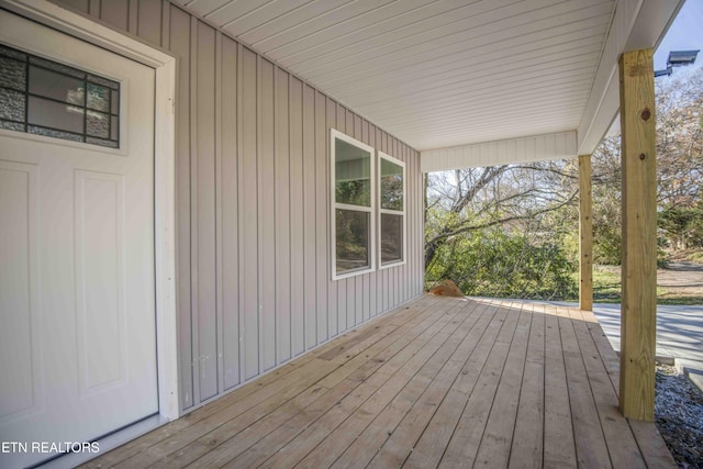 3336 Wimpole Ave, Knoxville, TN 37914 - view of wooden deck