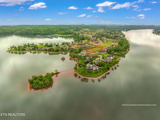 165 Captains Way, Lenoir City, TN 37772