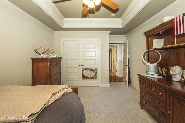 719 Lake Vista Ln Unit 3, Knoxville, TN 37934 - bedroom featuring crown molding, ceiling fan, a tray ceiling, and light colored carpet